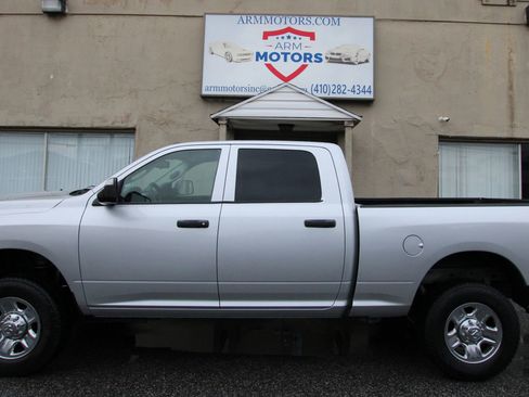 Used 2015 RAM 2500 Tradesman w/ Chrome Appearance Group image 5
