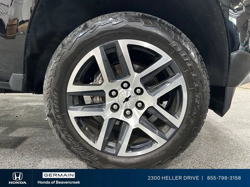 Used 2024 Chevrolet Colorado Z71 w/ Z71 Convenience Package 2 AWD/4WD image 12