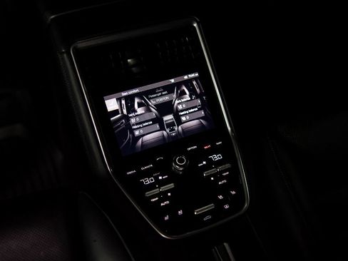 Used 2019 Porsche Panamera Turbo S image 39