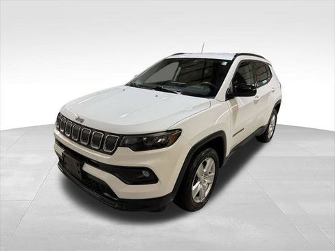 Certified 2022 Jeep Compass Latitude AWD/4WD image 1