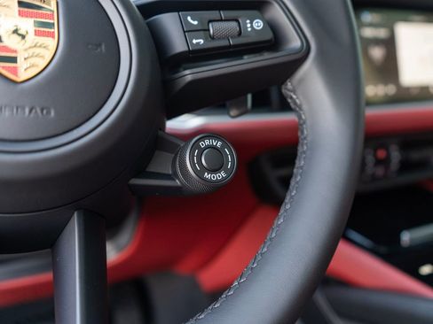 New 2026 Porsche Cayenne Coupe AWD/4WD image 22