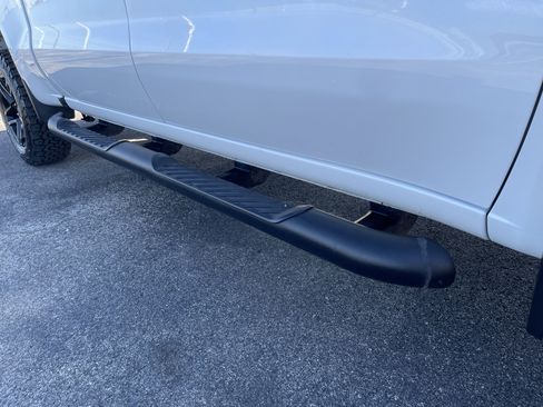 Used 2022 Chevrolet Silverado 1500 LT Trail Boss w/ Convenience Package II image 10