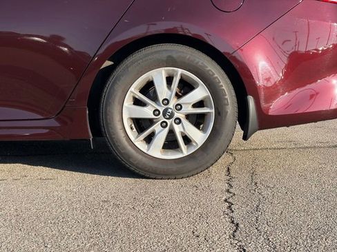 Used 2017 Kia Optima LX image 24