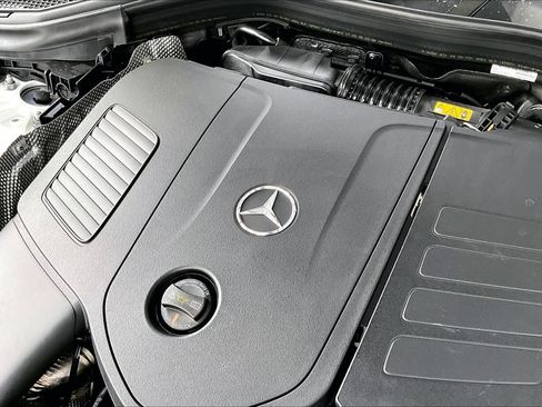 New 2026 Mercedes-Benz GLC 300 4MATIC image 19