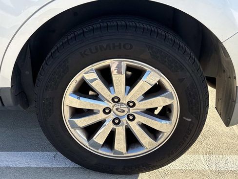 Used 2010 Ford Edge SEL image 6