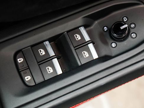 Used 2024 Lamborghini Urus Performante AWD/4WD image 41