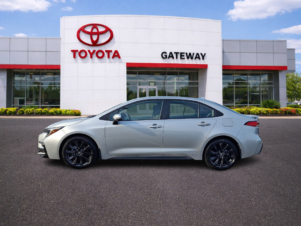 Used 2025 Toyota Corolla SE w/ Convenience Package FWD image 7