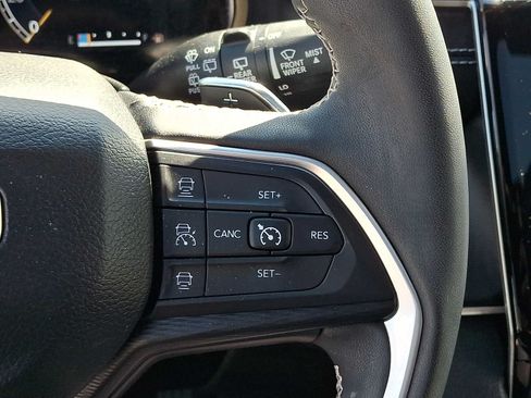 Used 2023 Jeep Grand Cherokee L Laredo AWD/4WD image 25