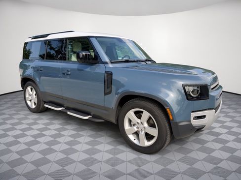 Used 2024 Land Rover Defender 110 S AWD/4WD image 7