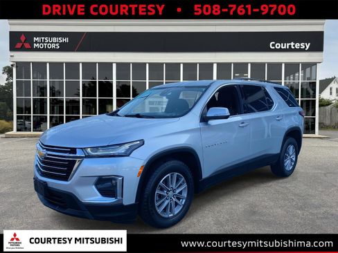 Used 2022 Chevrolet Traverse LT w/ LPO, Floor Liner Package image 1