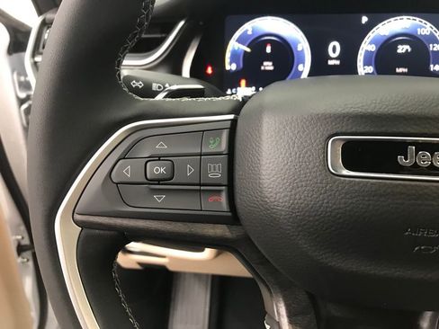 New 2025 Jeep Grand Cherokee L Limited image 15