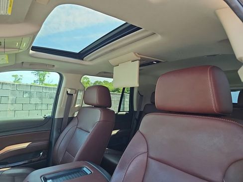 Used 2019 Chevrolet Tahoe Premier AWD/4WD image 18