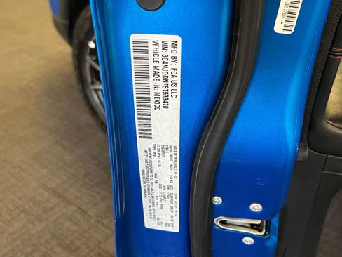 Used 2025 Jeep Compass Trailhawk image 23