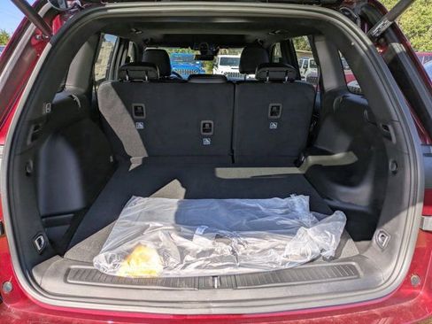 New 2025 Jeep Grand Cherokee Altitude RWD image 11