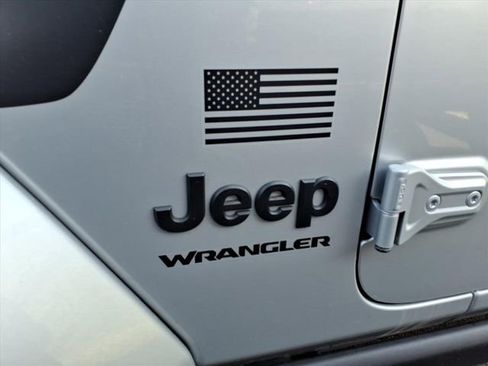 Used 2023 Jeep Wrangler Unlimited Sport AWD/4WD image 5
