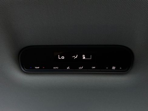 Used 2026 Hyundai Palisade SEL FWD image 17