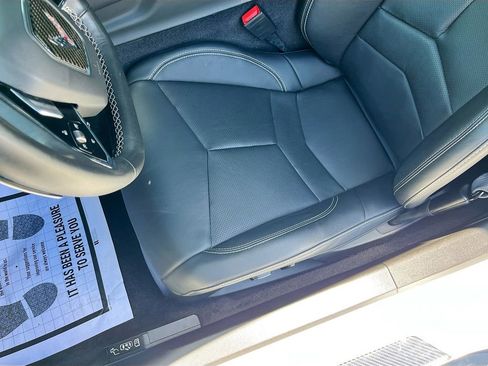 Used 2023 Chevrolet Corvette Stingray Coupe w/ Z51 Performance Package image 18