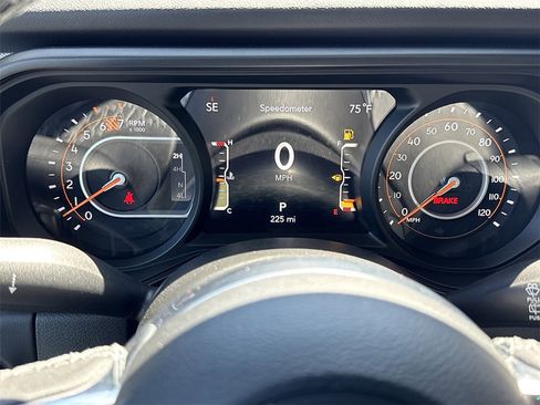 New 2025 Jeep Wrangler Sahara image 7