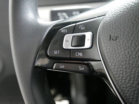 Used 2017 Volkswagen Jetta S image 27