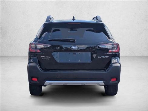 Used 2023 Subaru Outback Limited image 7