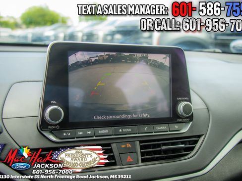 Used 2025 Nissan Altima 2.5 S FWD image 15