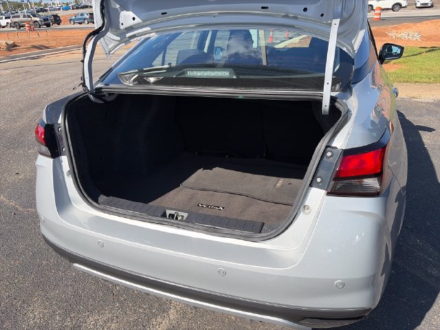 Used 2025 Nissan Versa SV FWD image 28