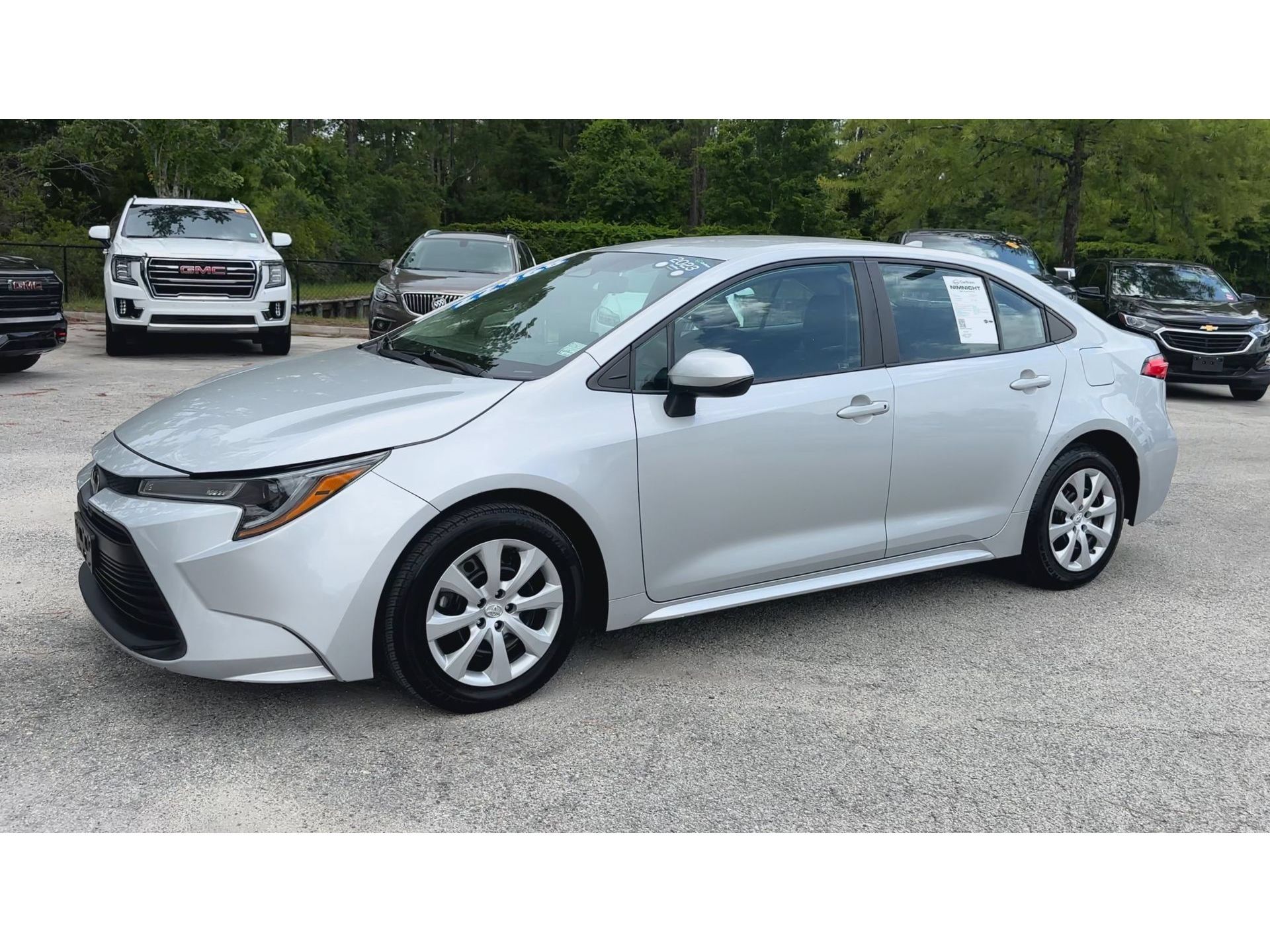Used 2023 Toyota Corolla LE FWD image 5