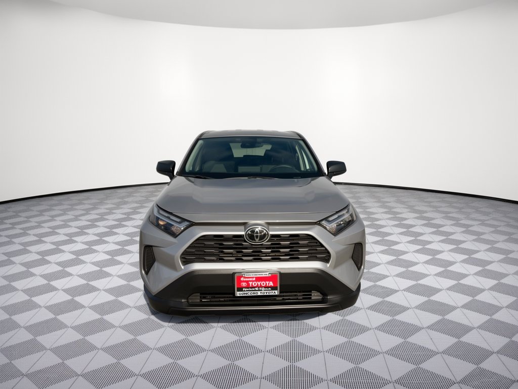 Used 2025 Toyota RAV4 LE AWD/4WD image 6