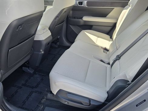 Certified 2025 Hyundai Santa Fe SEL FWD image 11