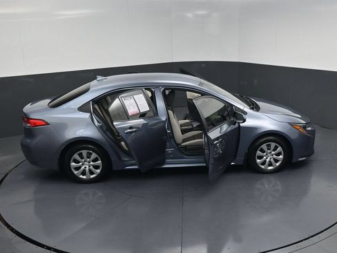 Used 2025 Toyota Corolla LE FWD image 23