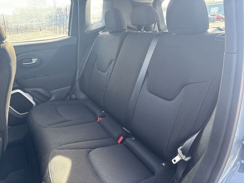 Used 2018 Jeep Renegade Sport w/ Power & Air Group image 13