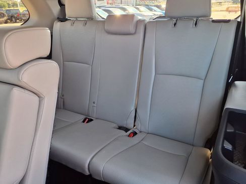 Used 2025 Toyota Grand Highlander FWD image 27