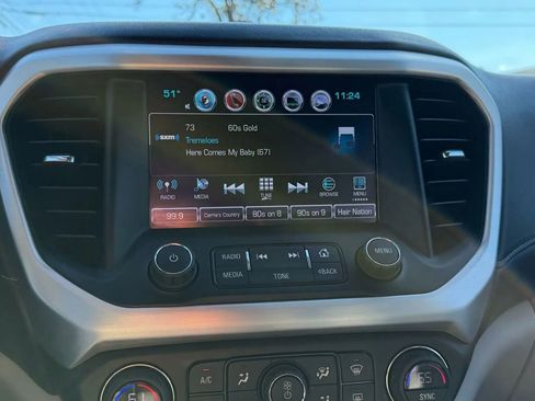 Used 2019 GMC Acadia SLT image 38