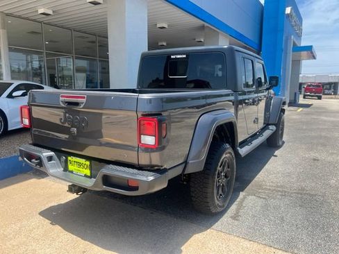 Used 2021 Jeep Gladiator Sport AWD/4WD image 12