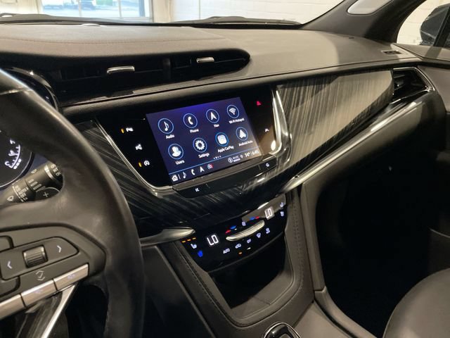 Used 2024 Cadillac XT6 Premium Luxury w/ Technology Package FWD image 19