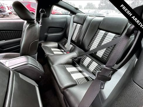 Used 2010 Ford Mustang Shelby GT500 RWD image 19