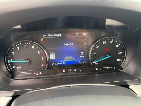 Used 2024 Ford Explorer XLT w/ Equipment Group 202A AWD/4WD image 18