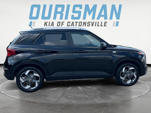 Used 2023 Hyundai Venue SEL w/ Cargo Package FWD image 7