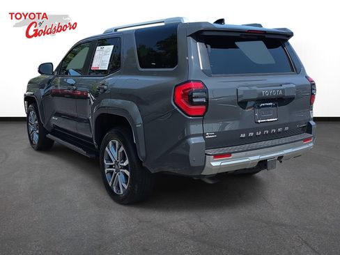 Used 2025 Toyota 4Runner Limited AWD/4WD image 7