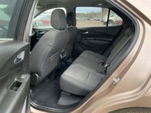 Used 2019 Chevrolet Equinox LT w/ Driver Convenience Package FWD image 13