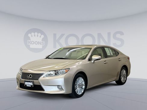 Used 2013 Lexus ES 350 w/ Luxury Pkg FWD image 1