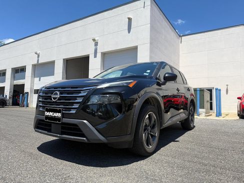 Used 2025 Nissan Rogue SV FWD image 31