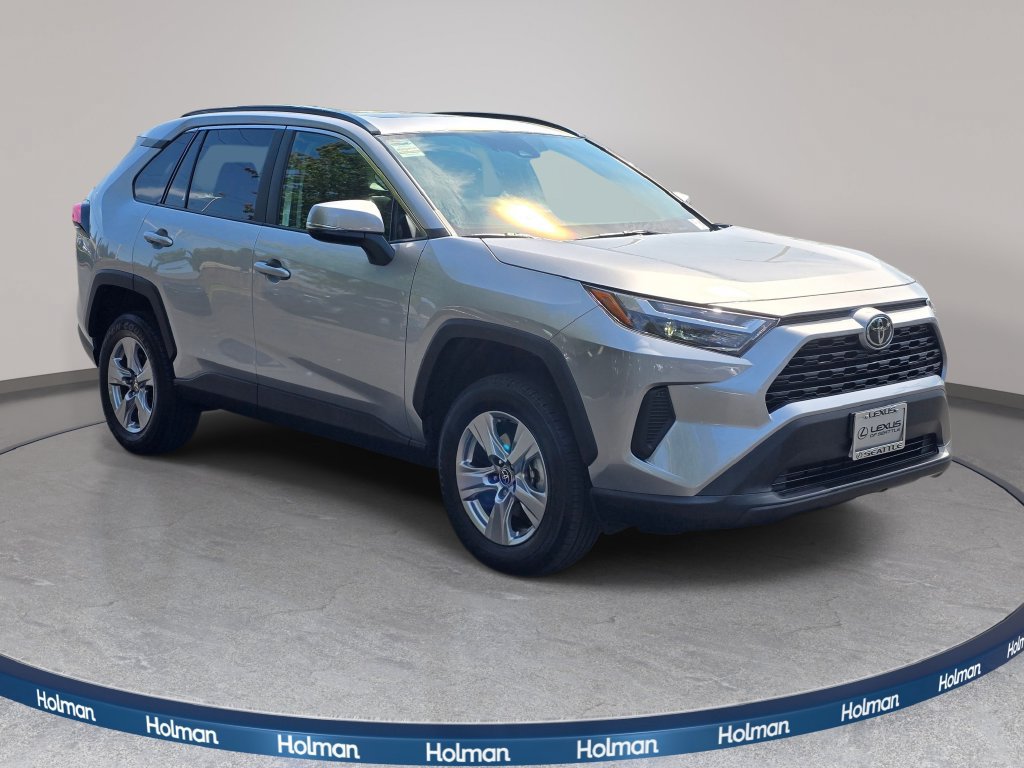 Used 2023 Toyota RAV4 XLE w/ Convenience Package AWD/4WD image 4