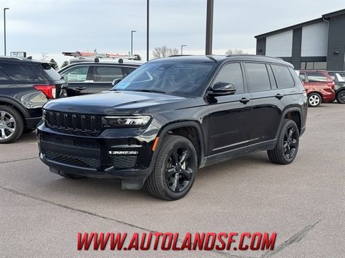 Used 2023 Jeep Grand Cherokee L Limited w/ Black Appearance Package image 1