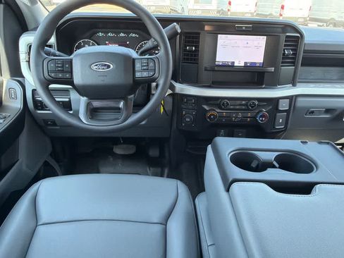 New 2026 Ford F250 XL w/ XL Chrome Package AWD/4WD image 19