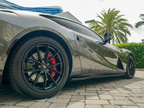 Used 2020 Ferrari 812 Superfast RWD image 36