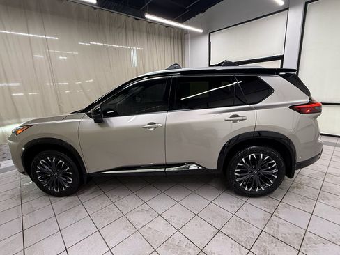 Used 2026 Nissan Rogue Platinum w/ Platinum Premium Package AWD/4WD image 9