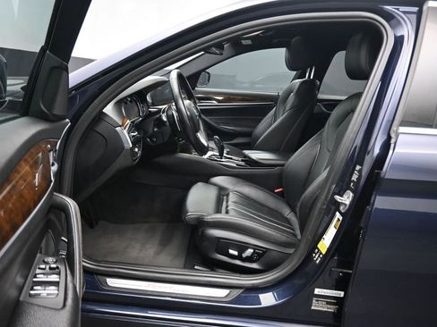 Used 2018 BMW 530i xDrive AWD/4WD image 12