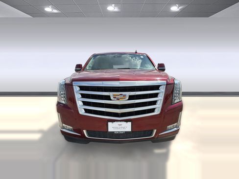 Used 2017 Cadillac Escalade Luxury image 5