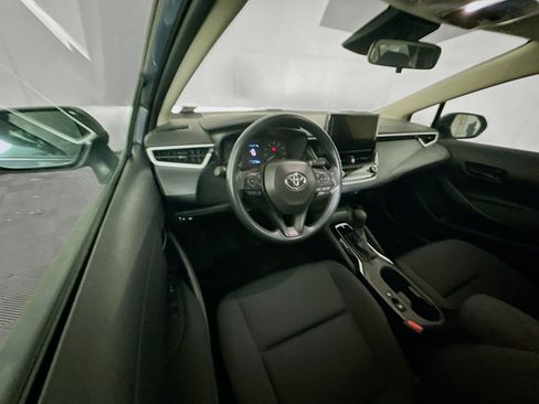 Used 2025 Toyota Corolla LE image 18